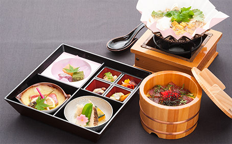 神宮会館2200円てこね寿司.jpg